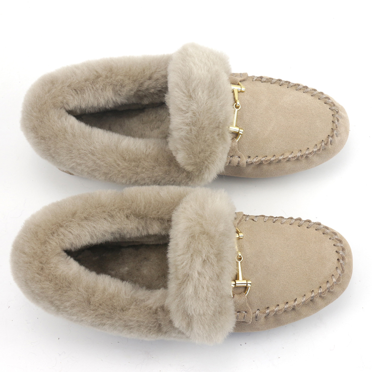 Custom Winter Warm Genuine Leather Upper Sheepskin Lining Indoor Outdoor Moccasin Sheepskin Shoes Slippers for Ladies