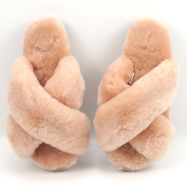 Custom Fuzzy Fur Slides Comfortable Indoor Outdoor Women Flat Fluffy Sandals Sheepskin Slippers 