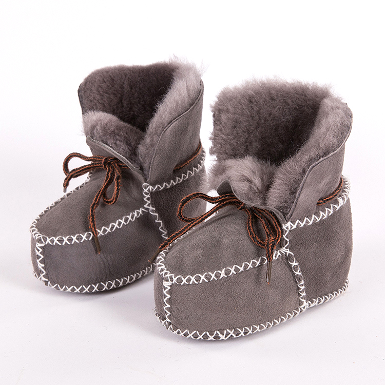 Wholesale Snow Indoor Sheepskin Toddler Merino Wool Baby Booties Real Fur Winter Baby Shoes for Kids