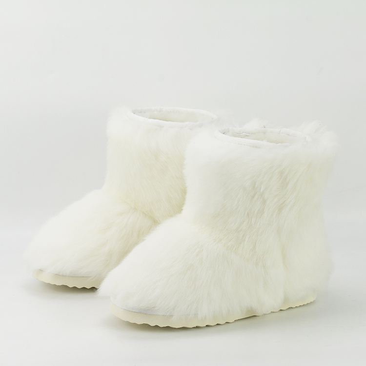 Wholesale Soft Comfy Fashion White Fluffy Furry Real Sheepskin Fur Winter Warm Ankle Snow Boots